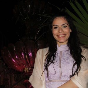 Meet your Posher, Debora